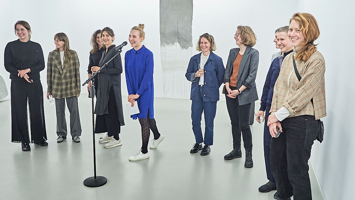 Galerie Hollenstein – Kunstraum und Sammlung, Ausstellung "Bezugsstoffe"