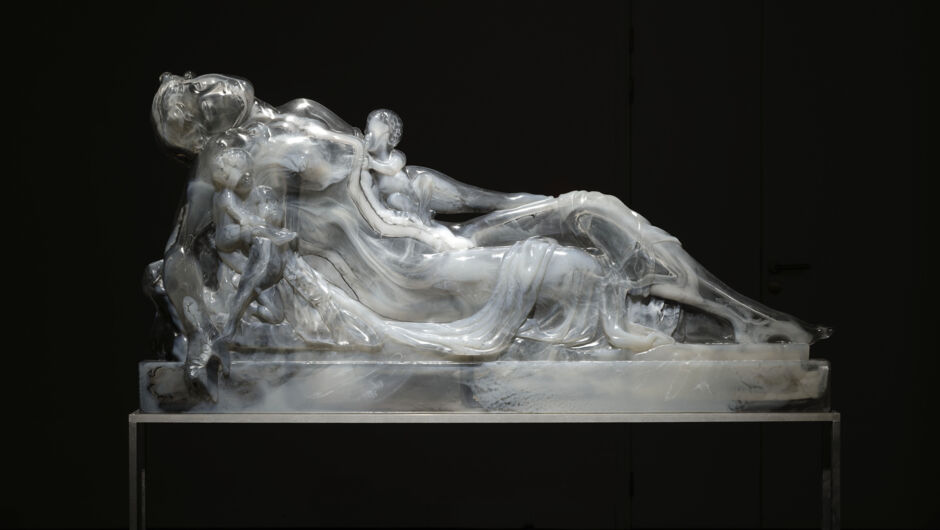2023, Sleeping Figure, Oliver Laric, at Musée de la Romanité, Nîmes, FR (photo Cédrick Eymenier)
