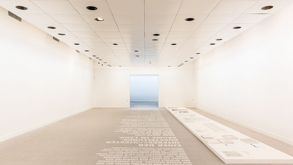 SALE ON-SITE, Ausstellungsansicht (Foto: Lukas Hämmerle) SALE ON-SITE, Ausstellungsansicht (Foto: Lukas Hämmerle)