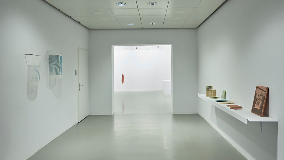 Galerie Hollenstein – Kunstraum und Sammlung, Ausstellung "Bezugsstoffe" Galerie Hollenstein – Kunstraum und Sammlung, Ausstellung "Bezugsstoffe"